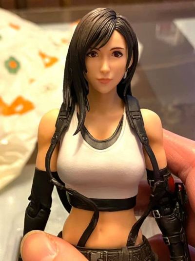 PlayArts改  最终幻想7 重制版 蒂法・洛克哈特