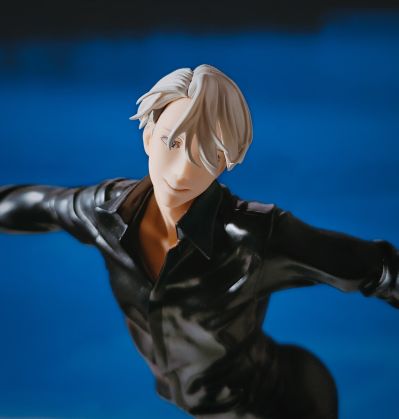 ARTFX J 冰上的尤里 维克托