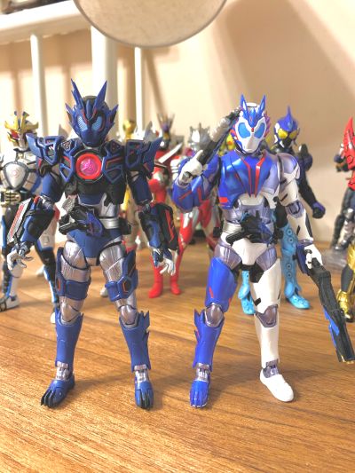 S.H.Figuarts 假面骑士：零一 假面骑士巴尔坎 突击之狼