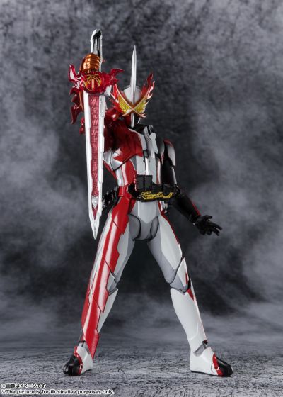 S.H.Figuarts 假面骑士圣刃 勇气之龙