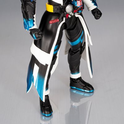 S.H.Figuarts 创骑 新世界 假面骑士克罗兹 假面骑士克罗兹 埃伯尔形态