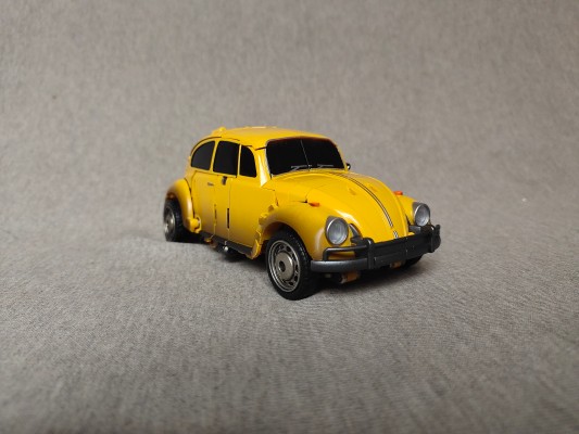 变形金刚 MPM-7 バンブルビー[takaraTomy]