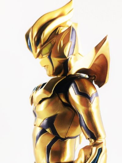 S.H.Figuarts   赛罗奥特曼 无限形态（银河闪耀）