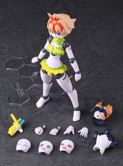 机械新人类 卢西奥 女生比基尼