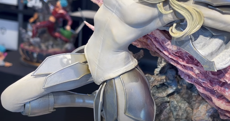 精英独家系列 大剑 迪妮莎 VS 菲斯娜