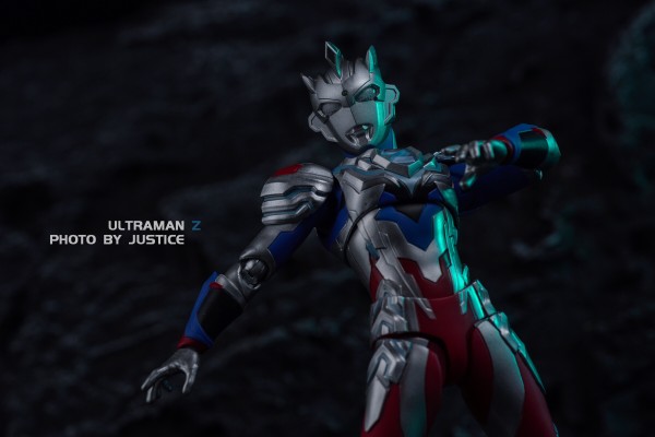 S.H.Figuarts  泽塔奥特曼 阿尔法装甲