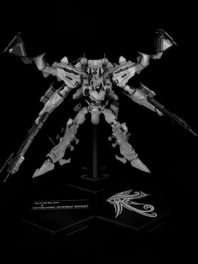 V.I.系列 (NX09) 装甲核心 White-Glint 电影配色