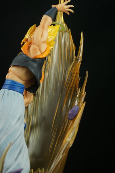 FiguartsZERO [超激战]  龙珠Z 复活！悟空与贝吉塔的合体  超级赛亚人悟吉塔