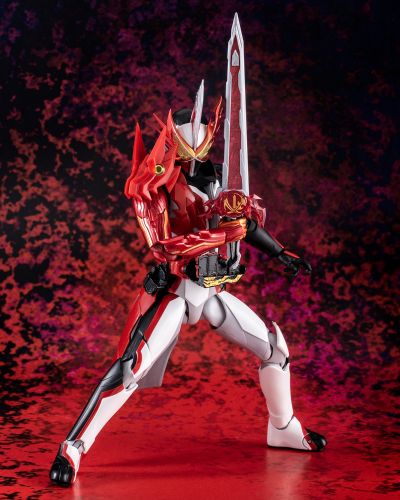 S.H.Figuarts 假面骑士圣刃 勇气之龙