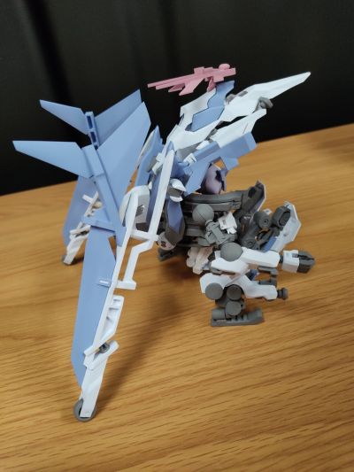 桌面军队 F-616s 芬里尔纳比特 & 芬里尔机甲