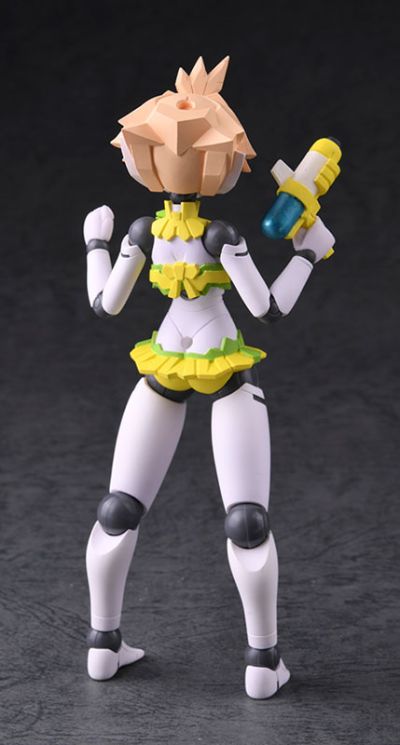 机械新人类 卢西奥 女生比基尼