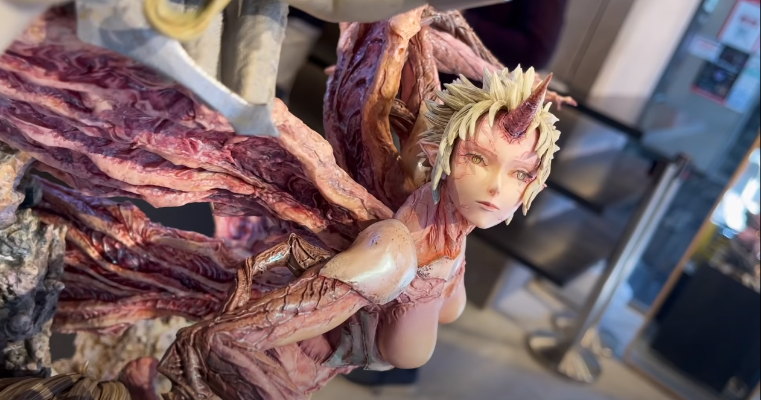 精英独家系列 大剑 迪妮莎 VS 菲斯娜