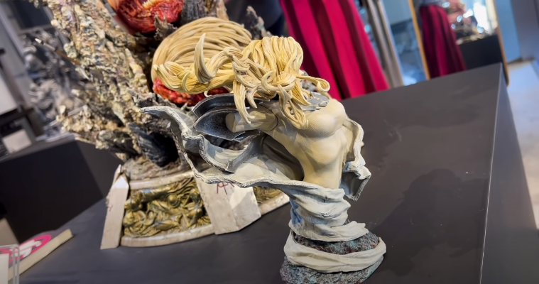 精英独家系列 大剑 迪妮莎 VS 菲斯娜