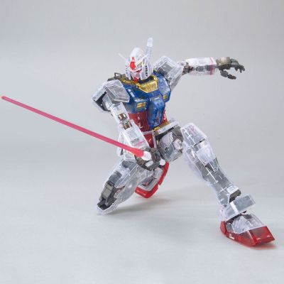 MG 1/100 机动战士高达 RX-78-2 高达 Ver.3.0 高达基地限定彩色透明版