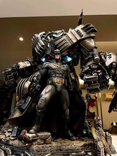 UMMDC-03UT  蝙蝠侠: 终局 蝙蝠侠 正义破坏者 Ultimate版