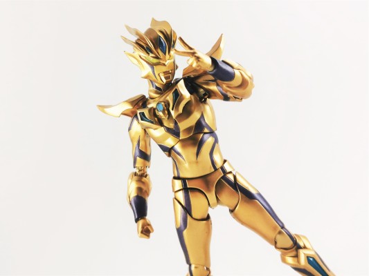 S.H.Figuarts   赛罗奥特曼 无限形态（银河闪耀）