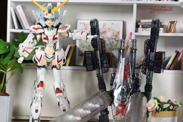 HGUC 机动战士高达UC RX-0 全装甲独角兽高达 Red Coated frame/Mechanical Clear ver. 