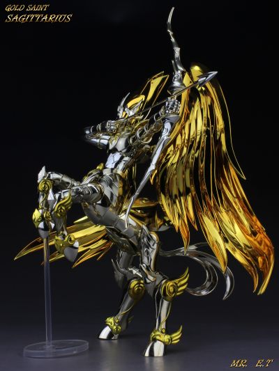 圣闘士圣衣神话EX 圣闘士星矢 黄金魂 -Soul of Gold- 	射手座艾奥罗斯