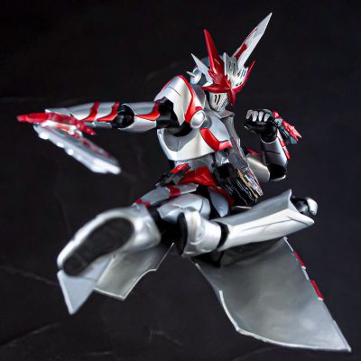 S.H.Figuarts   假面骑士圣刃 龙骑士