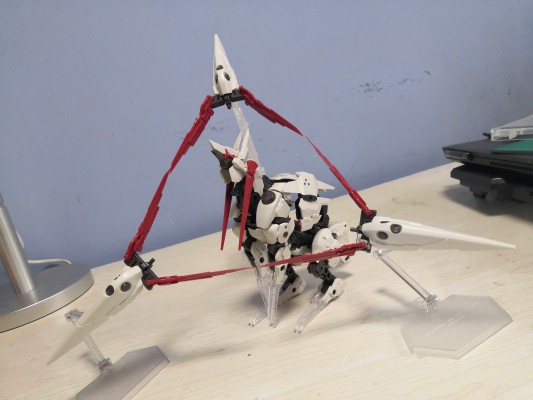 六角机牙 WEIRD TAILS