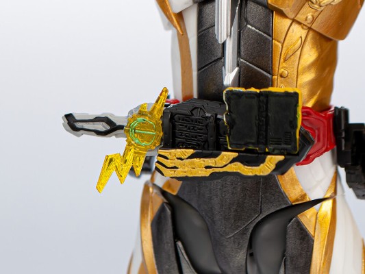 S.H.Figuarts   假面骑士刀剑 阿拉基那神灯