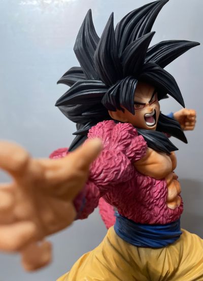 SUPER MASTER STARS PIECE 龙珠GT 孙悟空 超级赛亚人4