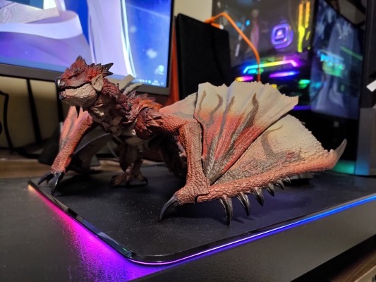 S.H.MonsterArts 怪物猎人 雄火龙