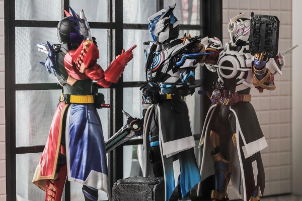 S.H.Figuarts 假面骑士创骑 假面骑士埃伯尔 黑洞形态 （阶段4）