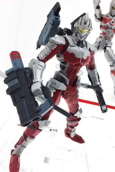 S.H.Figuarts × Ultra-Act 机动奥特曼 奥特曼装甲7.0/奥特赛文装甲 全武装型