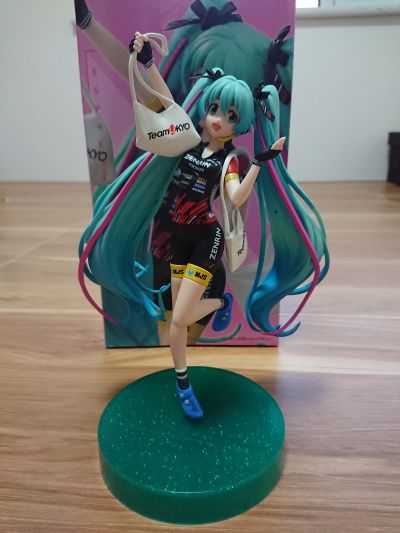 ESPRESTO est 配色与秀发 初音未来赛车女郎 赛车未来2019 右京车队女郎