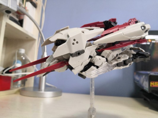 六角机牙 WEIRD TAILS