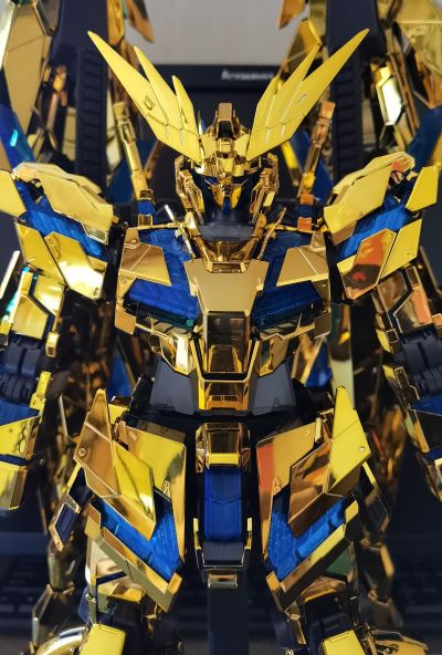 PG 1/60  独角兽高达3号机 菲尼克斯（机动战士高达NT版）