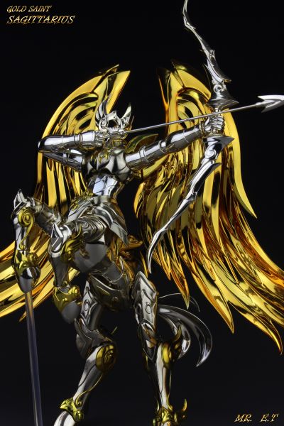 圣闘士圣衣神话EX 圣闘士星矢 黄金魂 -Soul of Gold- 	射手座艾奥罗斯