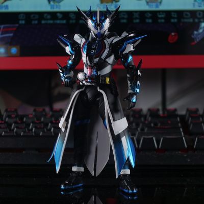S.H.Figuarts 创骑 新世界 假面骑士克罗兹 假面骑士克罗兹 埃伯尔形态