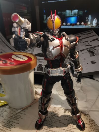 S.I.C. 极魂 假面骑士：555  假面骑士凯撒