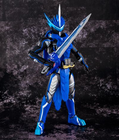 S.H.Figuarts   假面骑士剑锋 雄狮战记