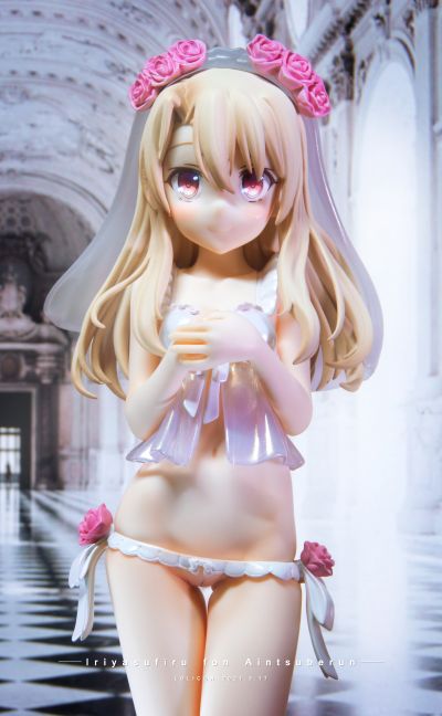 婚纱比基尼伊莉雅