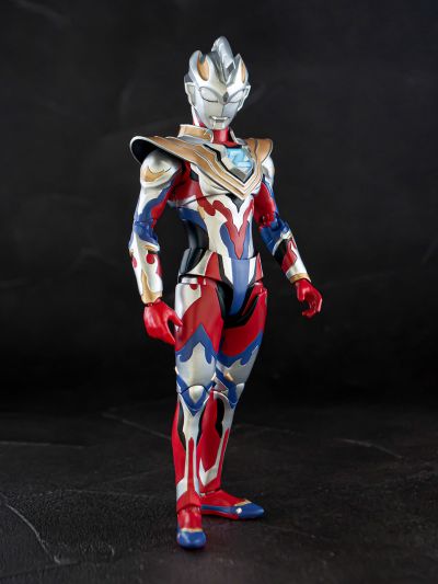 S.H.Figuarts 泽塔奥特曼 伽马未来