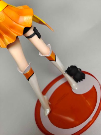 吉祥物 Yuzu & Crunchyroll-Hime