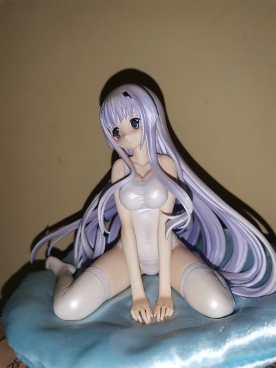 伊妮亚・谢斯切娜 -紅蕾-