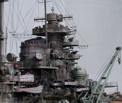 78013 1/350 德国海军 俾斯麦号战列舰