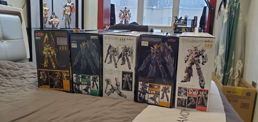 PG 1/60  独角兽高达三号机 凤凰（机动战士高达NT版）