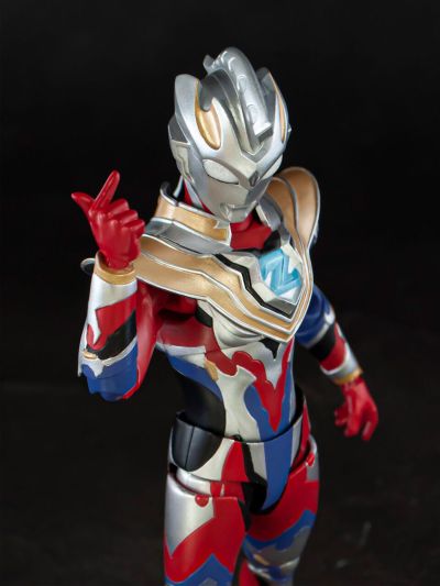 S.H.Figuarts 泽塔奥特曼 伽马未来