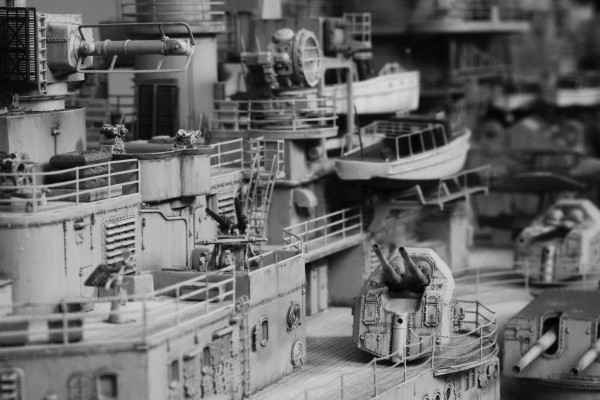 78013 1/350 德国海军 俾斯麦号战列舰