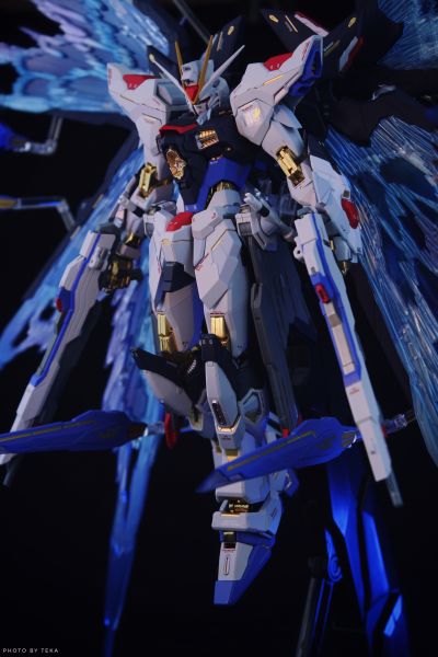 METAL BUILD 机动战士高达SEED DESTINY ZGMF-X20A 强袭自由高达 光之翼套装 SOUL BLUE Ver.