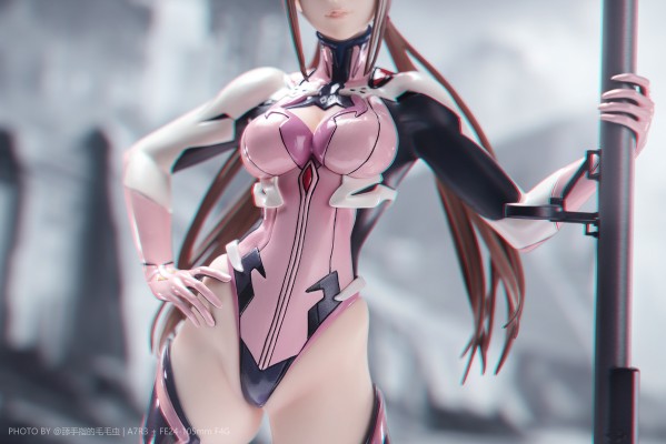 EVA新剧场版 真希波・玛丽・伊拉丝多莉亚斯 EVANGELION STORE 限定版