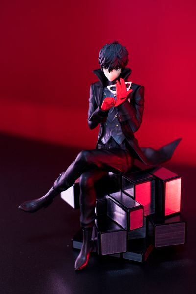 压泡面手办 女神异闻录5皇家版 主人公 雨宫莲