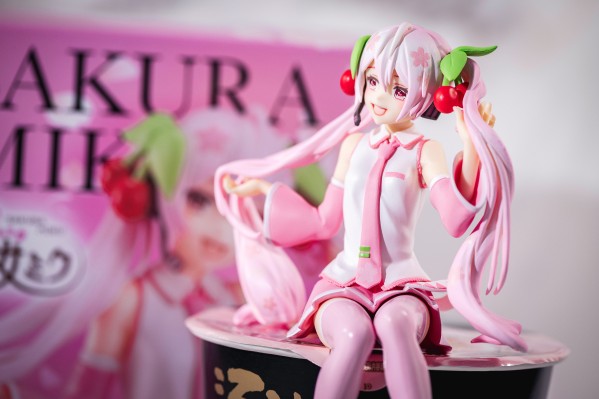 压泡面手办 VOCALOID 初音未来 樱花未来