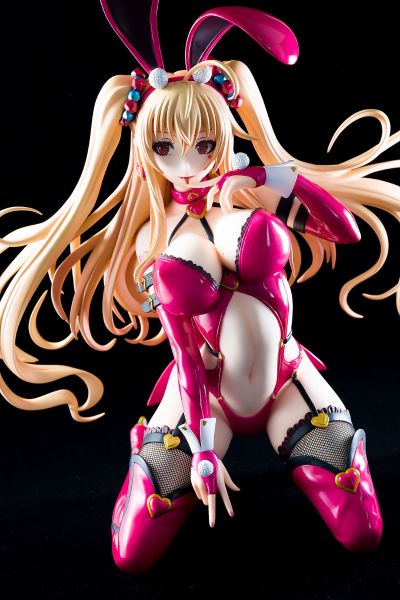 卡萝琳・尤莉 兔女郎