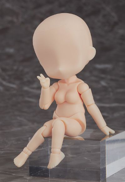粘土娃 archetype 1.1：女性（cream）